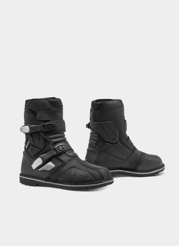 BOTAS FORMA TERRA EVO LOW DRY BLACK – Domingo Torre y Cía. Ltda.